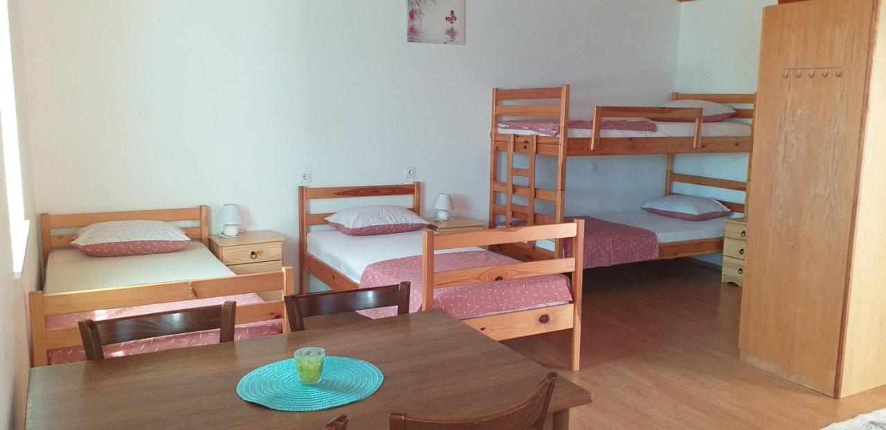 Apartment Beautiful Črni Kal Zewnętrze zdjęcie